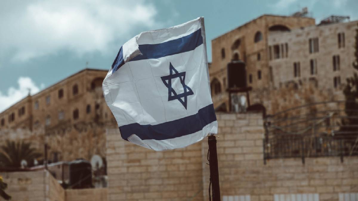 A photo of the Israeli flag