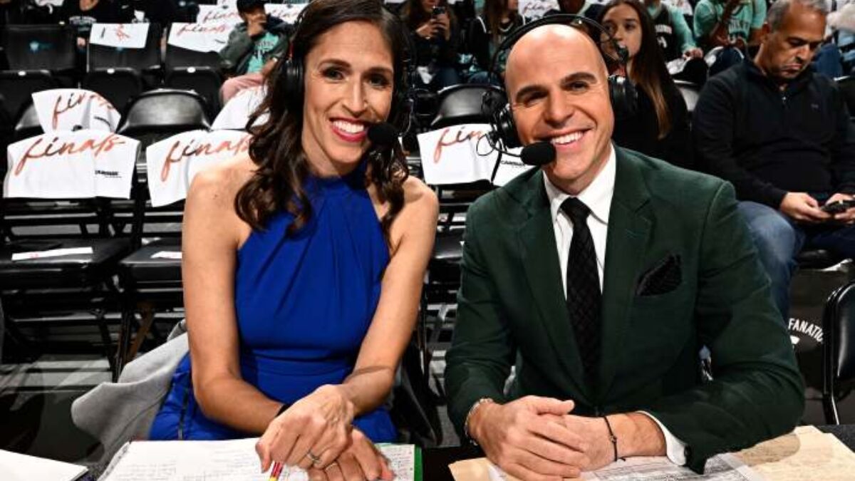 Photo of Ryan Ruocco and Rebecca Lobo of ESPN