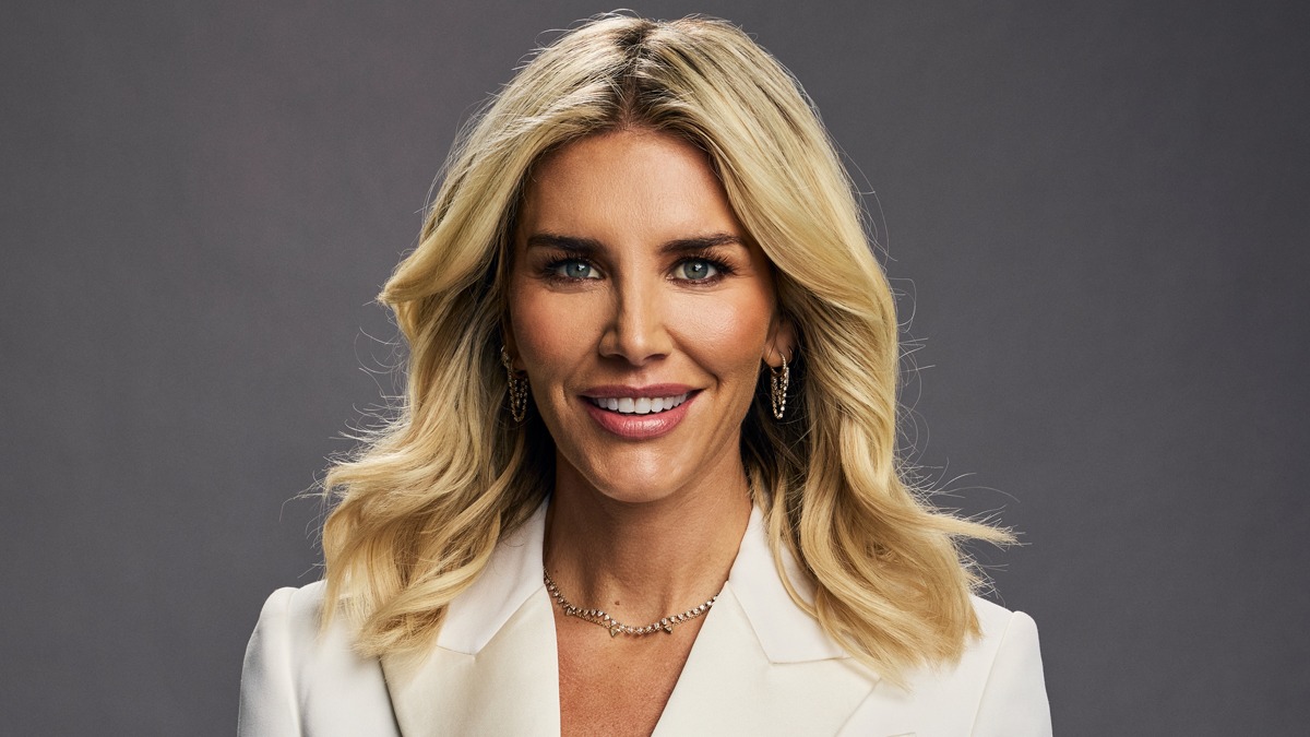 Charissa Thompson: My Answer is Always Yes Helping Young Women Looking to  Work in Sports Media | Barrett Media